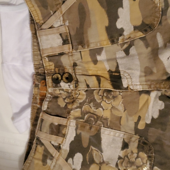 Camouflage cargo pants 8 sequins flower embroidered flap pockets childre… - Picture 4 of 9